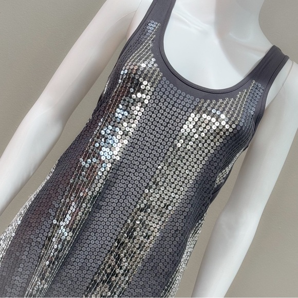 Old Navy gray sequin shift dress ❤️ - Picture 3 of 8